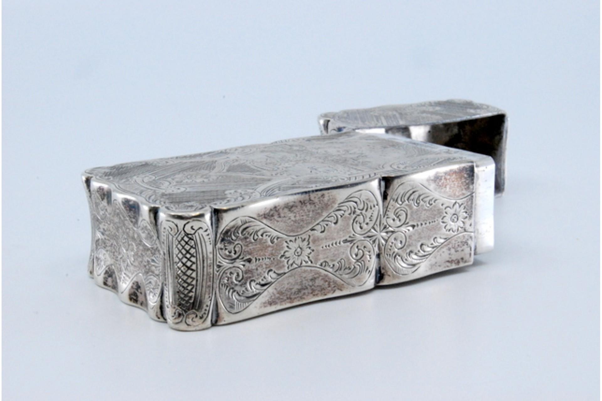 Silver Guilloche silver cardboard box with engraved city motifs and wavy border For Sale