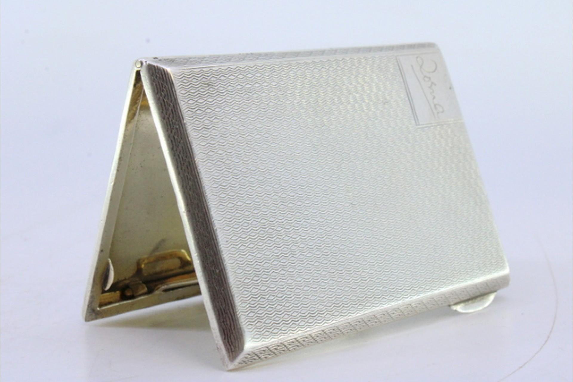 Guilloche silver case with spring closure, monogram plate and hinged lid For Sale 1