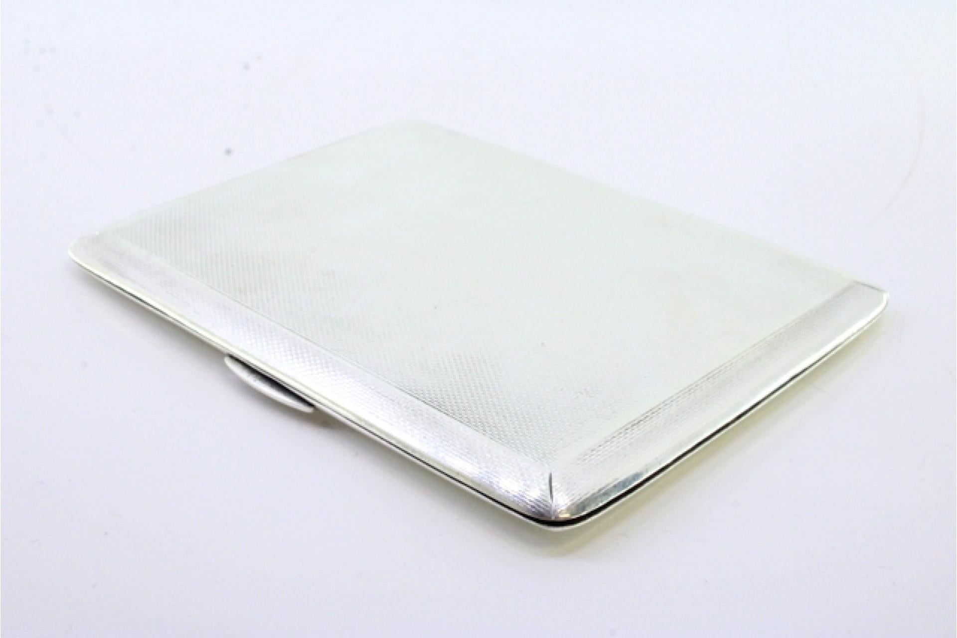 European Guilloche silver cigarette case with hinged lid and spring For Sale