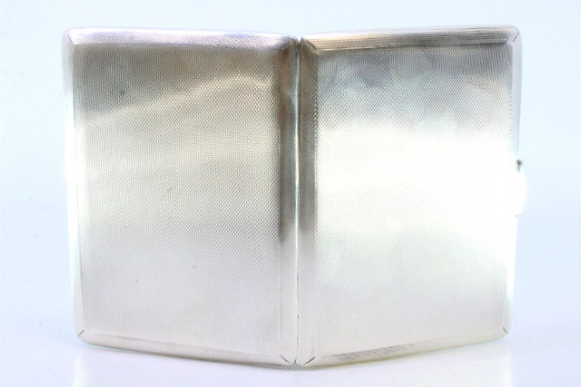 Silver Guilloche silver cigarette case with hinged lid and spring For Sale