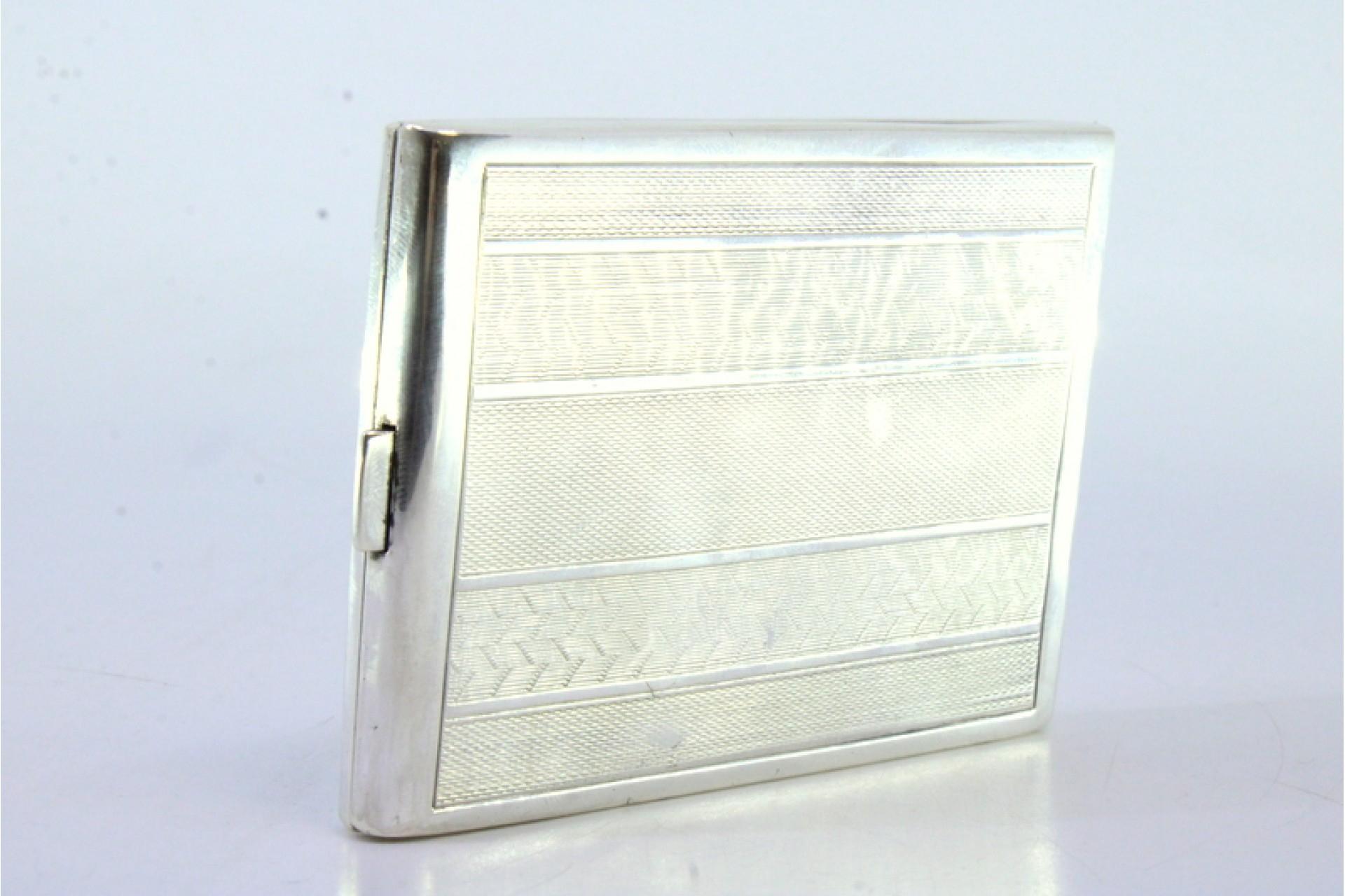 European Guilloche silver cigarette case with lengthwise bands around monogram plate For Sale