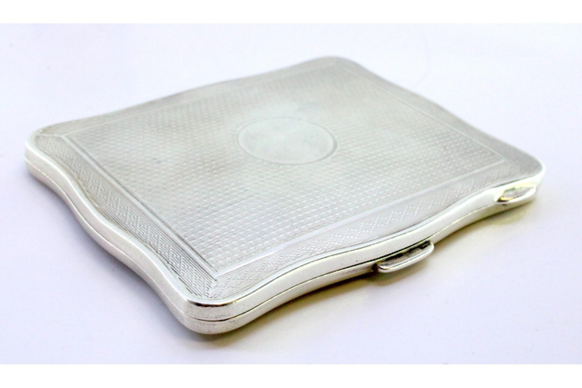 20th Century Guilloche silver cigarette case with wavy edges and gold interior For Sale