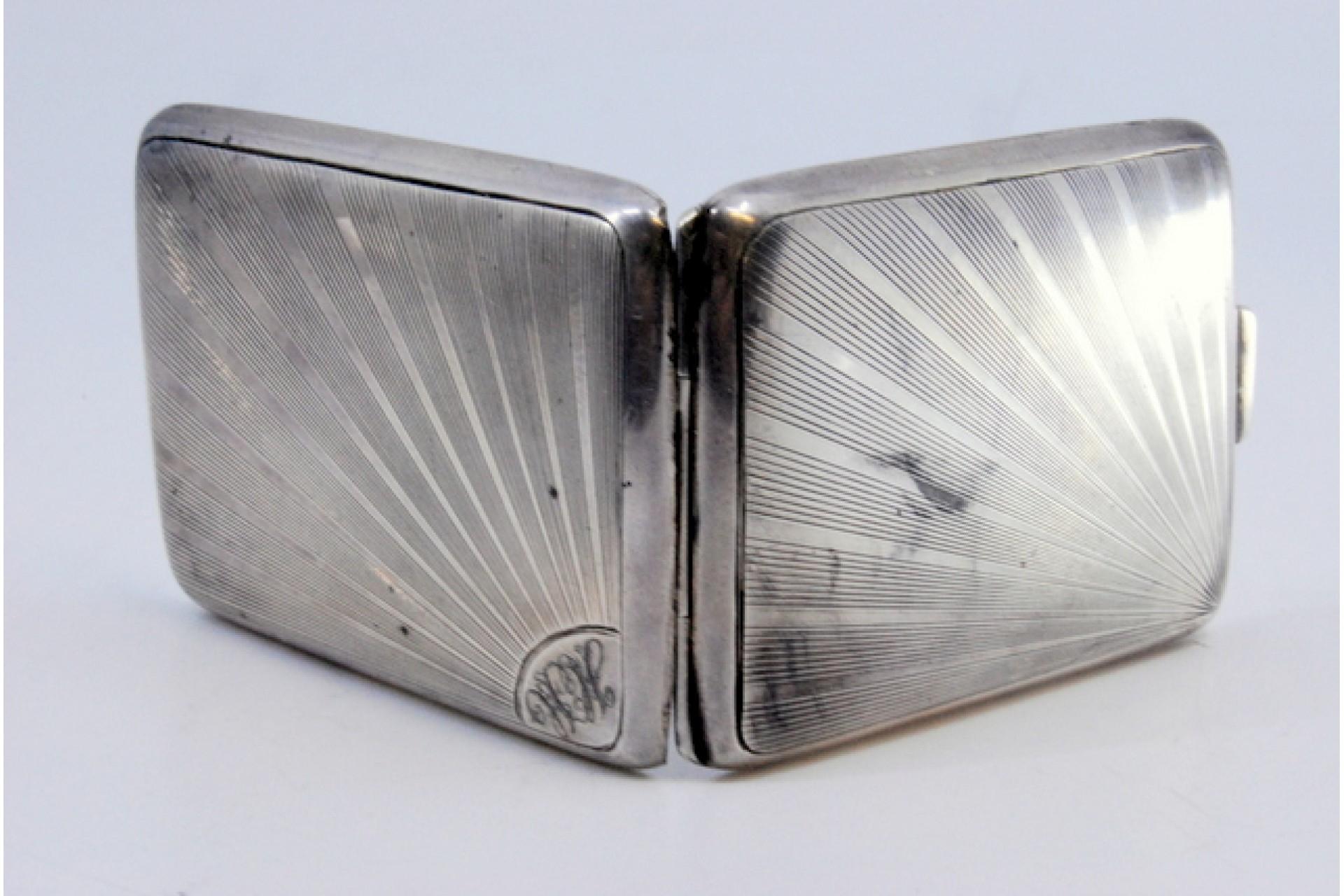 Silver Guilloche silver matchbook in the shape of a radiance and with a hinged lid For Sale