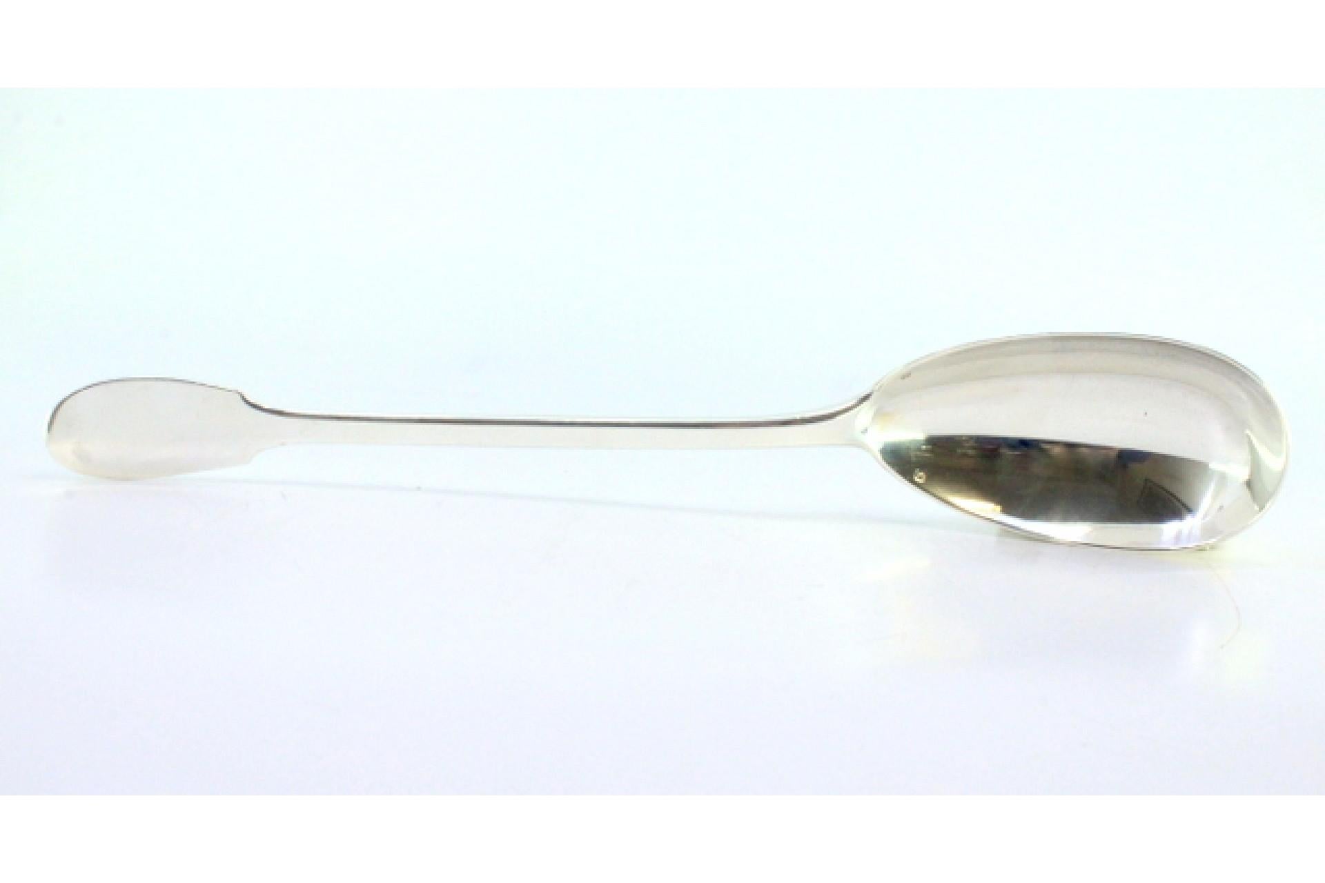 Guilloche silver rice/serving spoon with engraved acanthus and monogram plate siglo XIX en venta