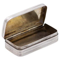 Guillochierte Schnupftabakdose aus Silber