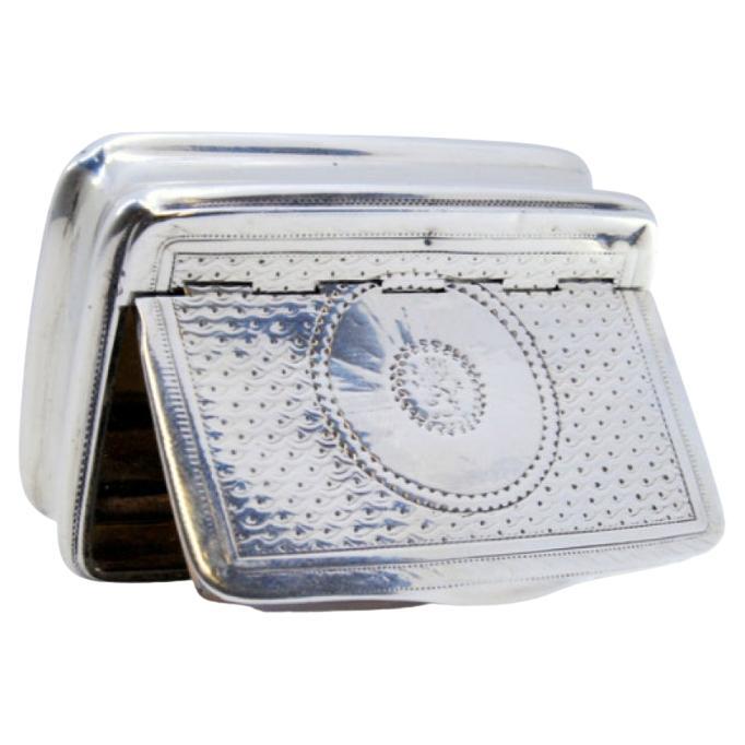 Guilloche silver snuff box with hinged lid 
gilt interior For Sale