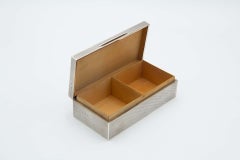 Boîte à tabac en argent guilloché
