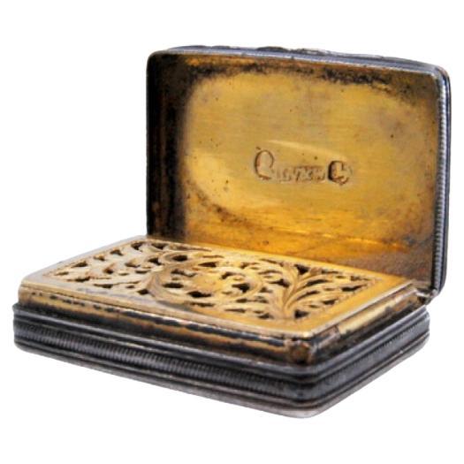 Guilloche silver vinaigrette box with gilded interior from the George IV period For Sale