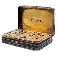 Caja vinagrera de plata guilloché con interior dorado del periodo de Jorge IV Caja vinagrera de plata guilloché con interior dorado del periodo de Jorge IV