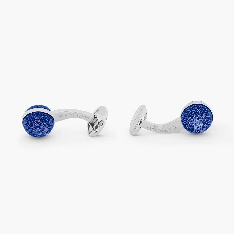 Guilloche Sphere cufflinks with lapis

Our iconic Guilloche pattern is intricately carved on lapis lazuli spheres, replicating the finishes of sophisticated watch dials. An intricate and complex process which requires incredible attention to detail