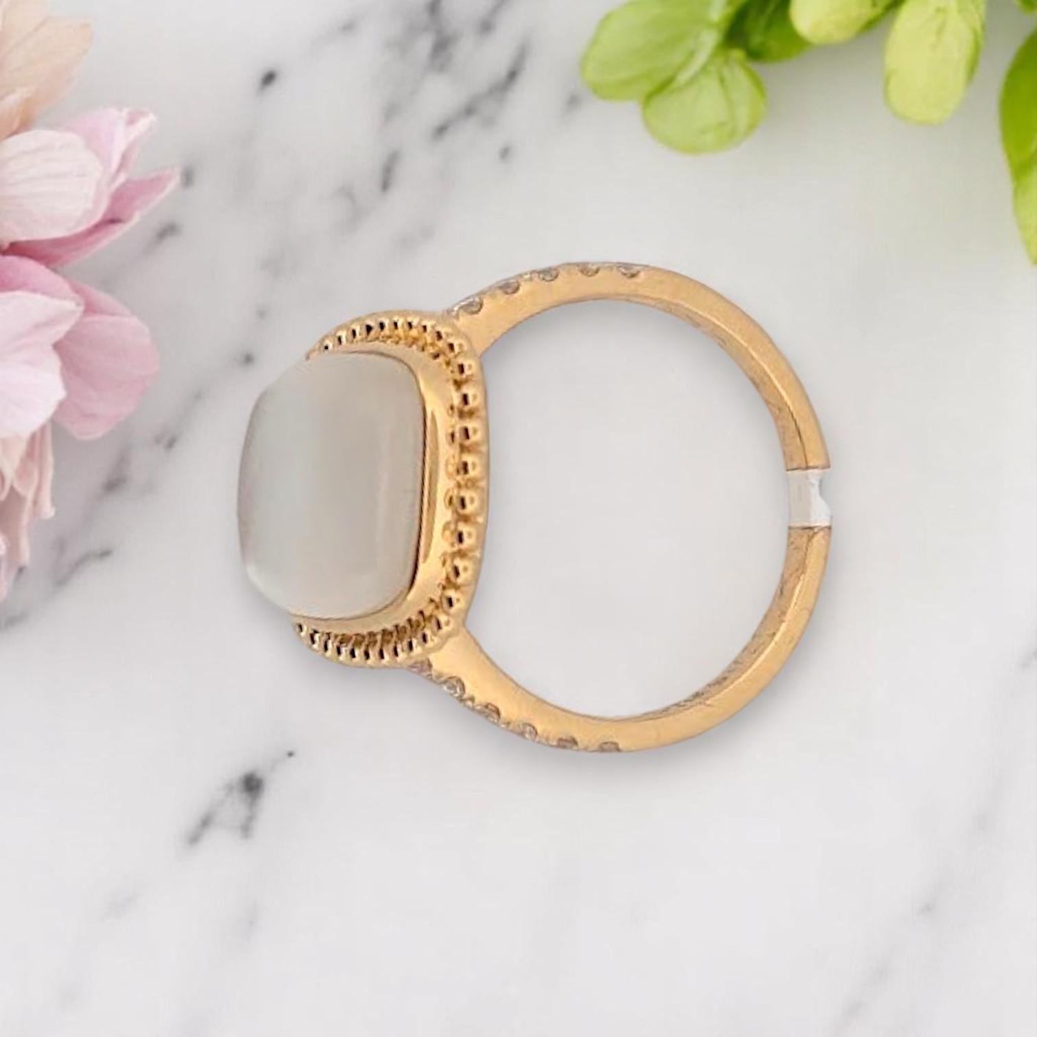 Guinevere Perlmuttring, 18 Karat Gelbgold mit Perlmutt und Perlmutt (Moderne) im Angebot