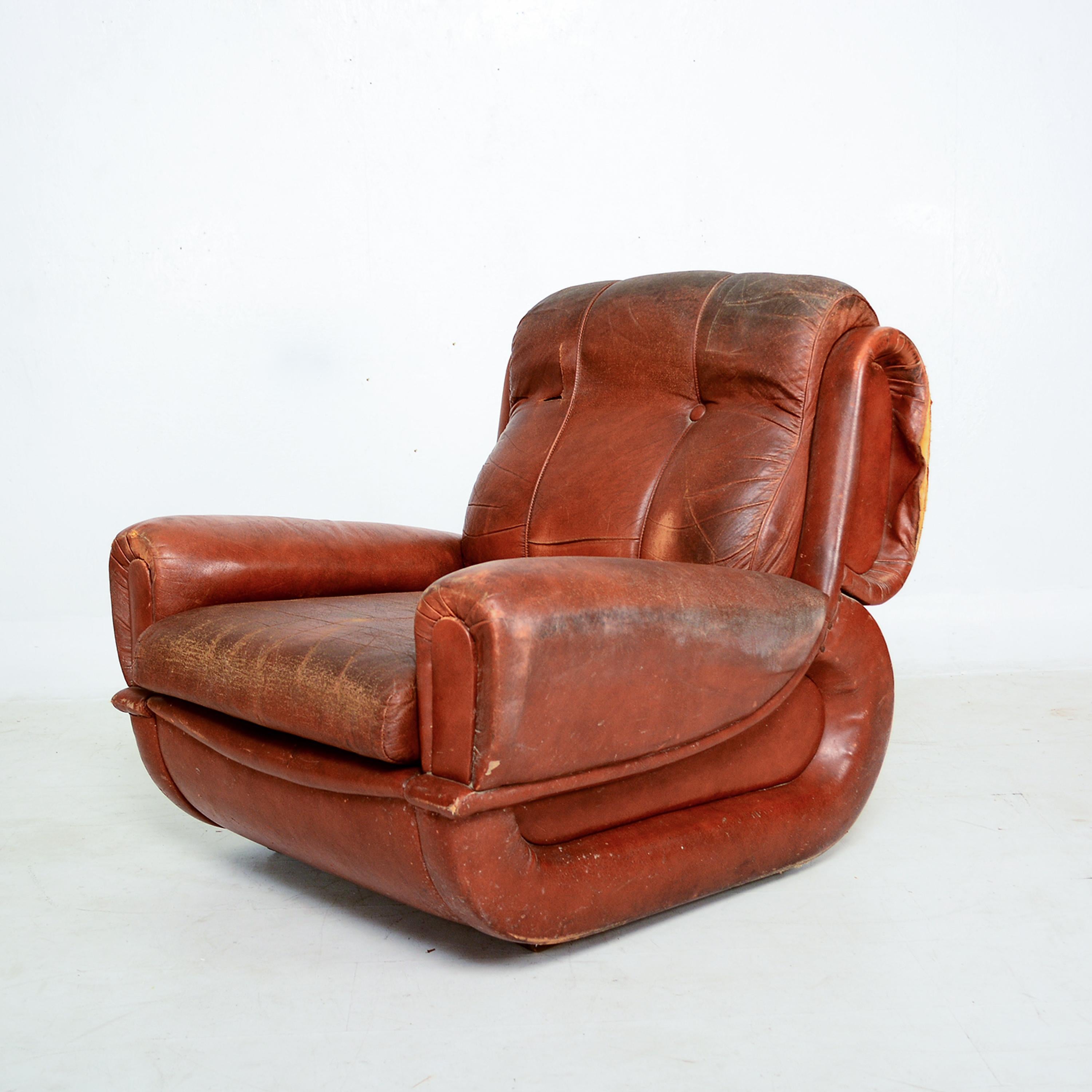 Guiseppe Munari for Poltrona Italian Lounge Chairs Tobacco Leather, Italy 1960s 1