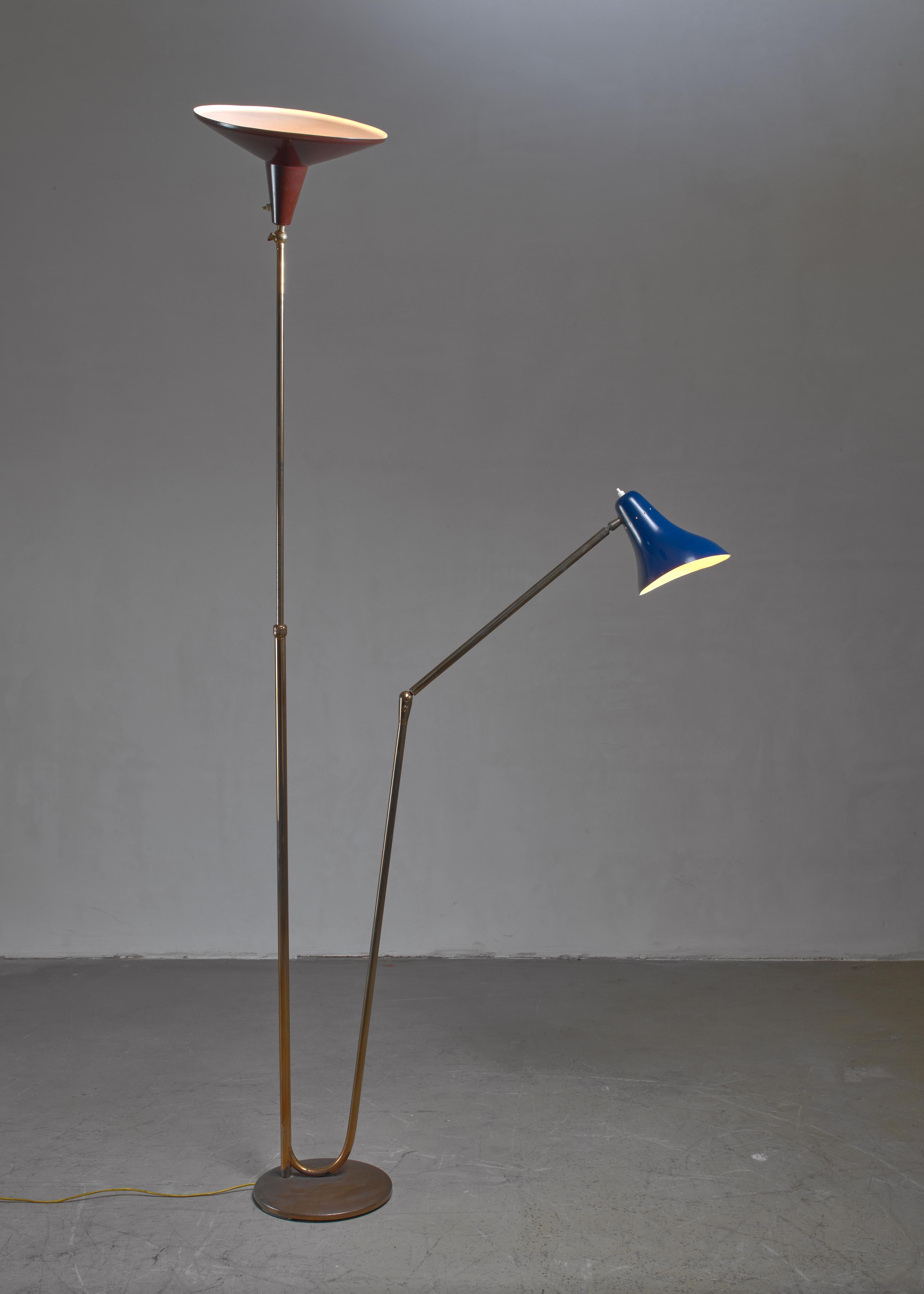 Guiseppe Ostuni Floor Lamp with 2 Shades for O-Luce, Italy In Good Condition For Sale In Maastricht, NL