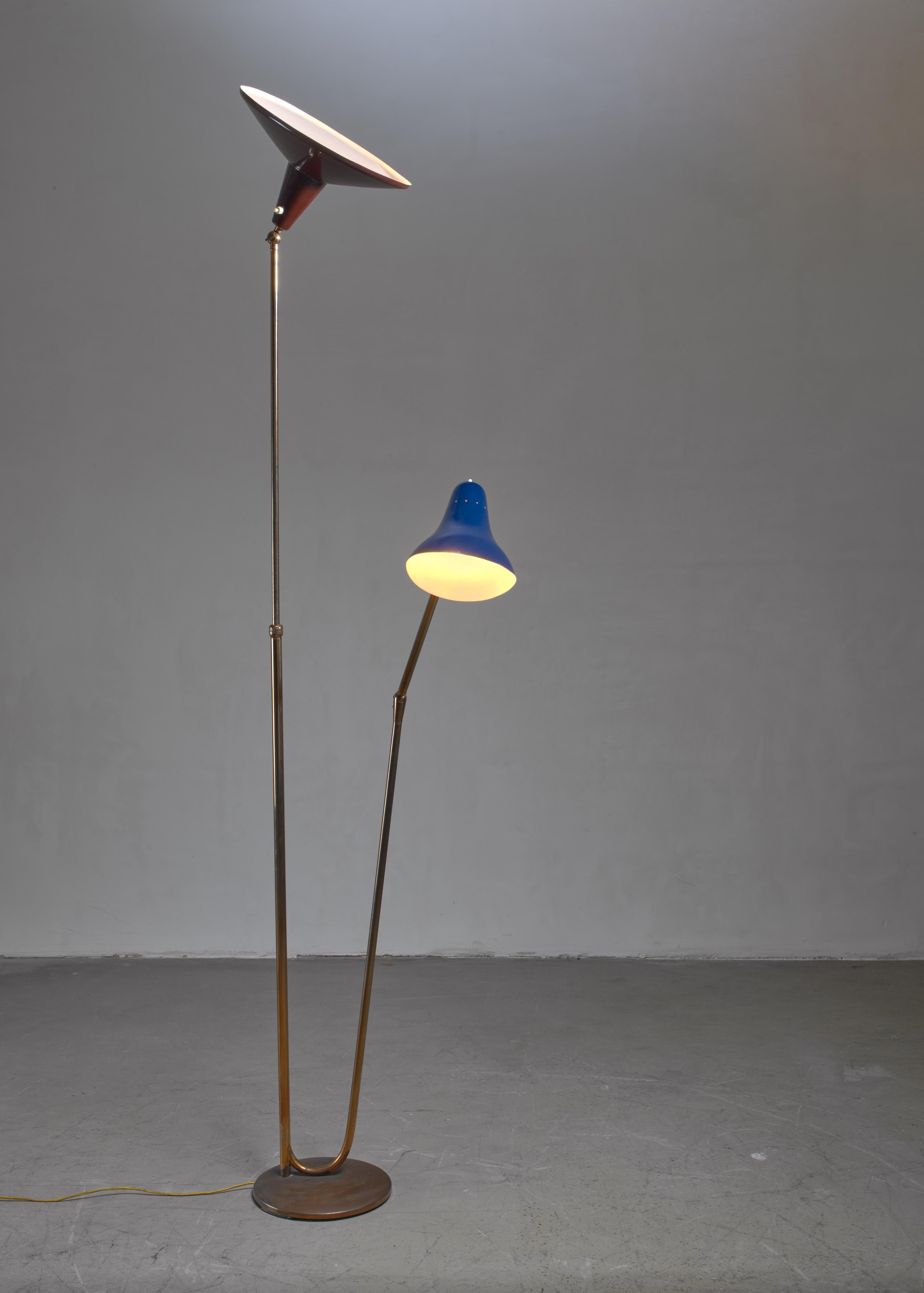 Mid-20th Century Guiseppe Ostuni Floor Lamp with 2 Shades for O-Luce, Italy For Sale