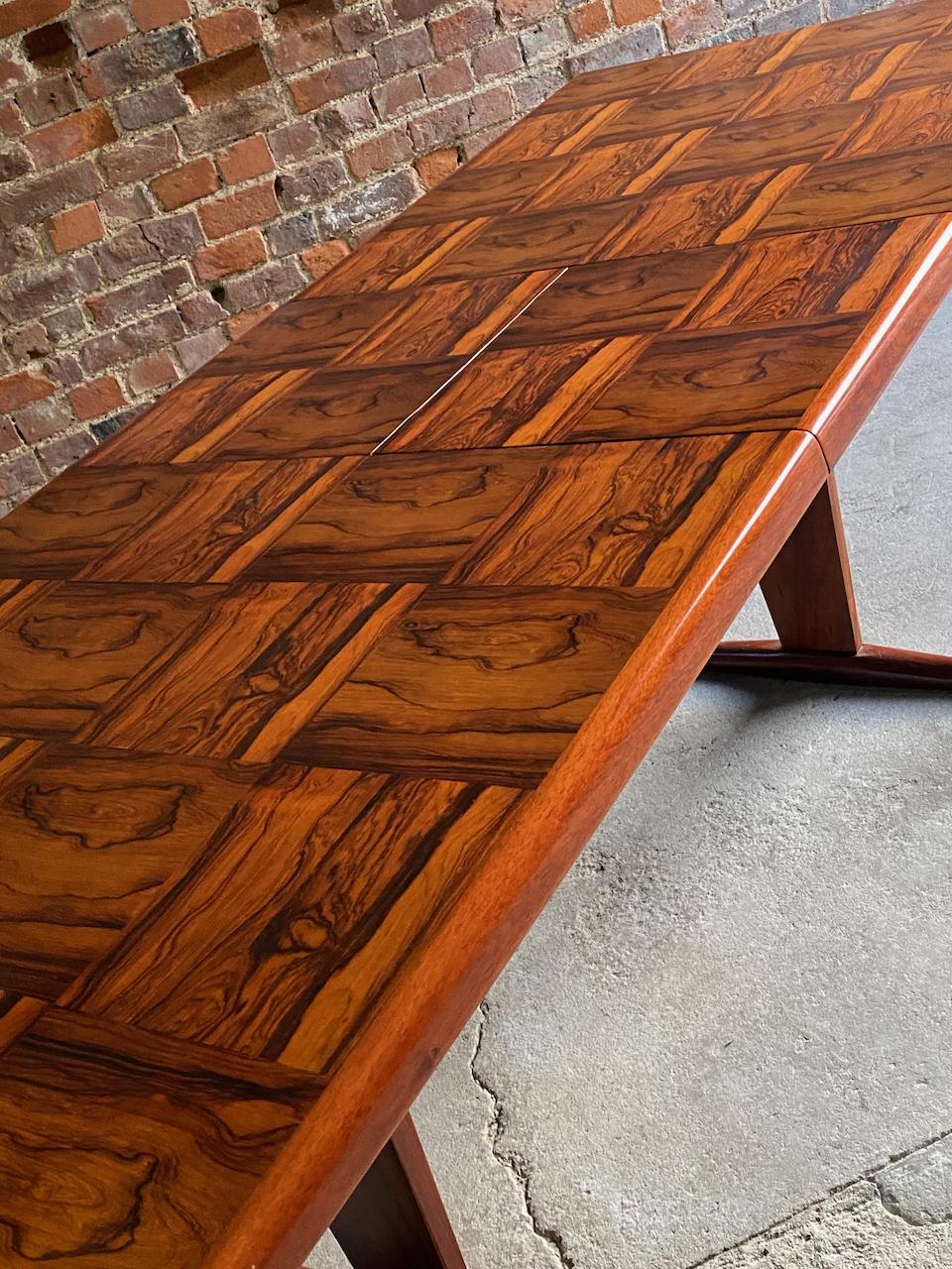  Guiseppe Scapinelli Parquetry Rosewood Dining Table Brazil 1950 For Sale 4