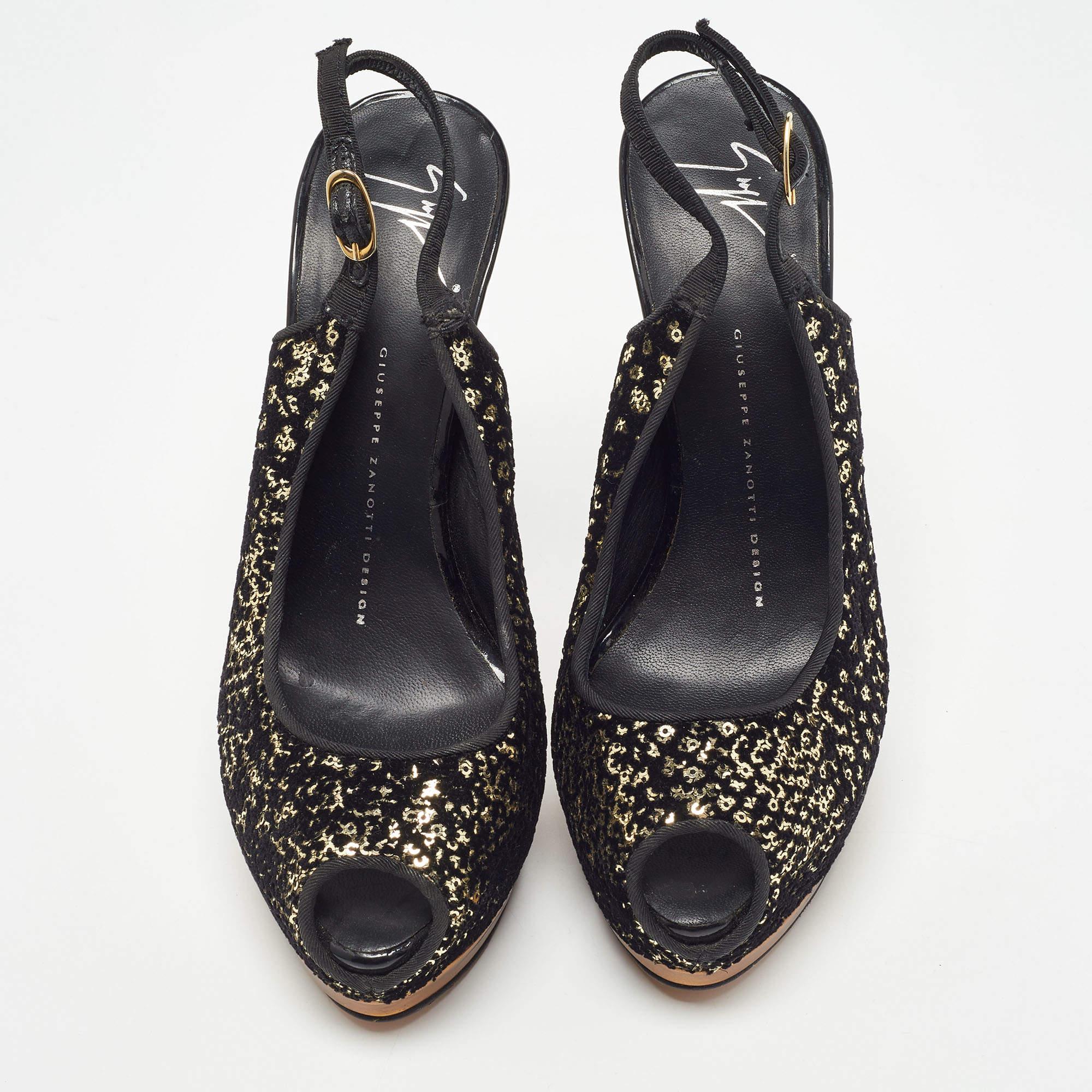 Guiseppe Zannotti - Sandales à plateforme à bout ouvert et bride arrière en velours et sequins, taille 37 État moyen - En vente à Dubai, Al Qouz 2