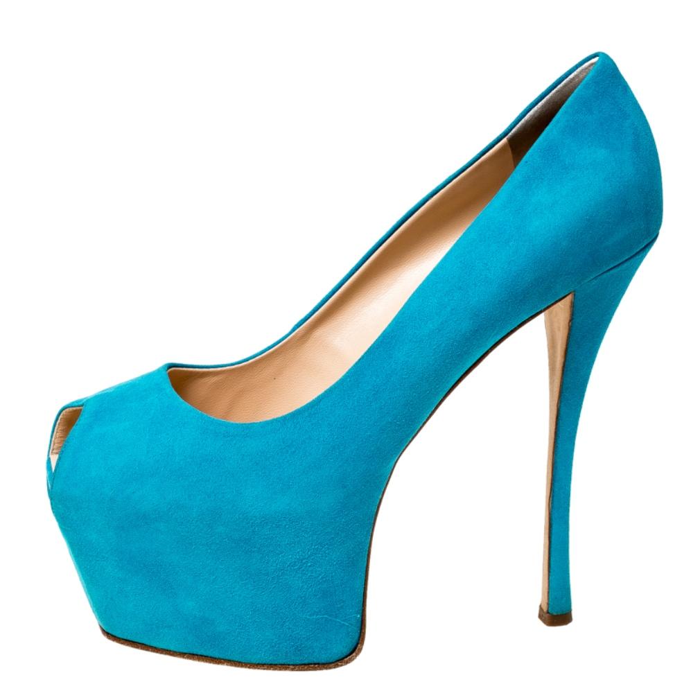 Look refined and sophisticated by flaunting this pair of Liza pumps, crafted from suede into a peep-toe silhouette. Add a dash of color to your outfit with this pair of gorgeously designed Giuseppe Zanotti pumps, flaunting a bright blue shade. The