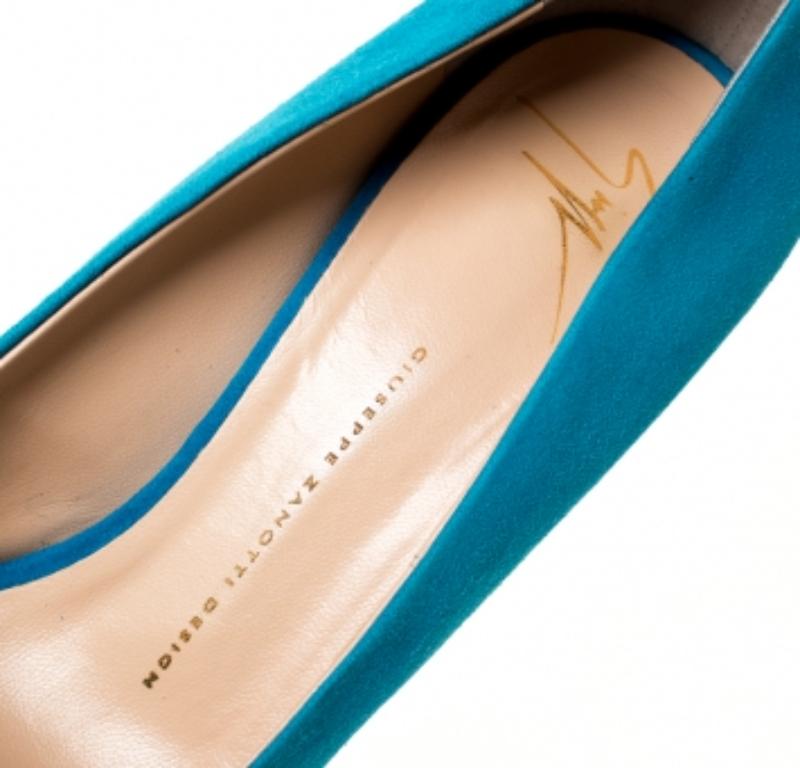 Bleu Guisuppe Zanotti escarpins à bout ouvert en daim bleu lézard taille 40 en vente