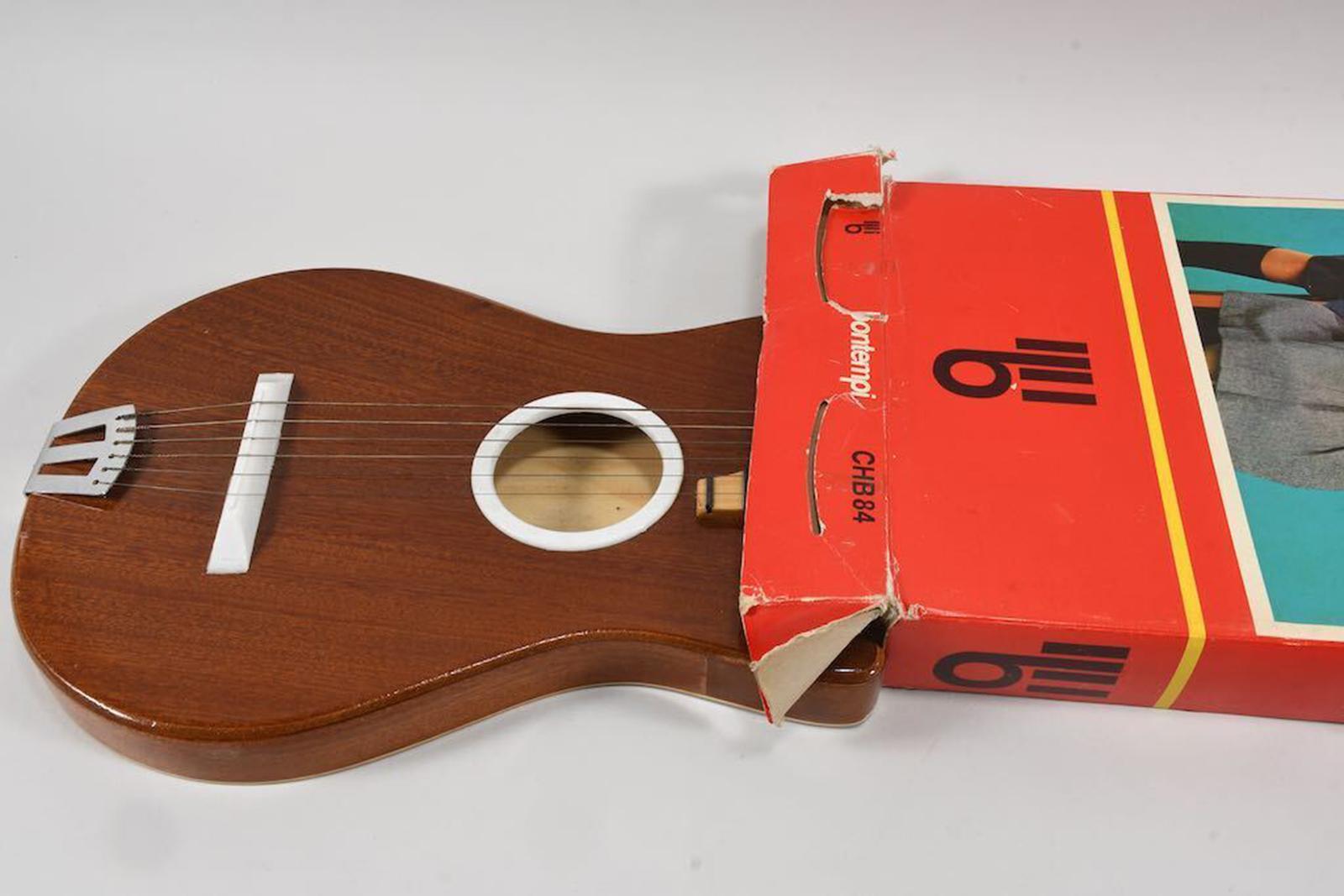 Guitar, Bontempi CHB84 1G13 For Sale 3