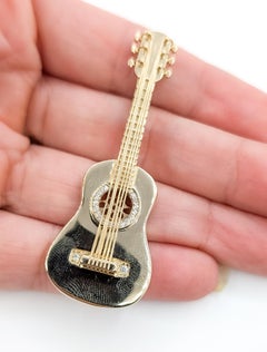 Guitar Pendant with Cubic Zirconia in 14k Yellow Gold