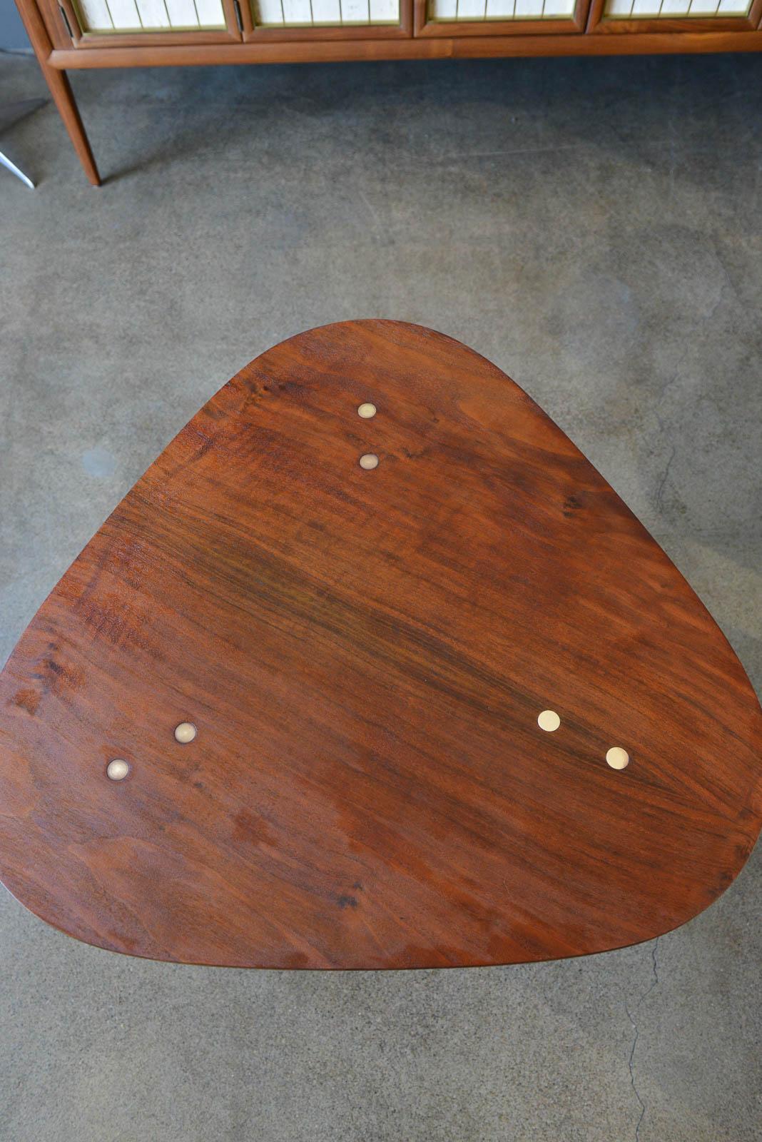Guitar Pick Side Table by Yngve Ekström for Dux, 1965 In Good Condition In Costa Mesa, CA