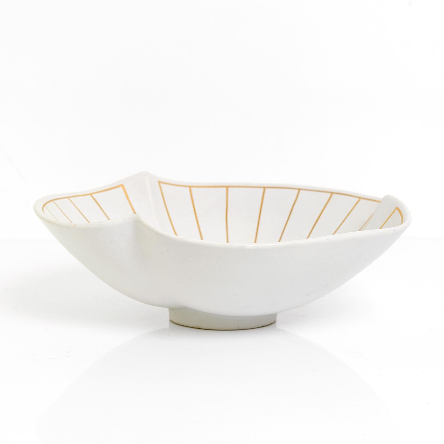 Scandinavian Guldsurrea Series Stoneware Bowl by Wilhelm Kage, Gustavsberg, Sweden For Sale