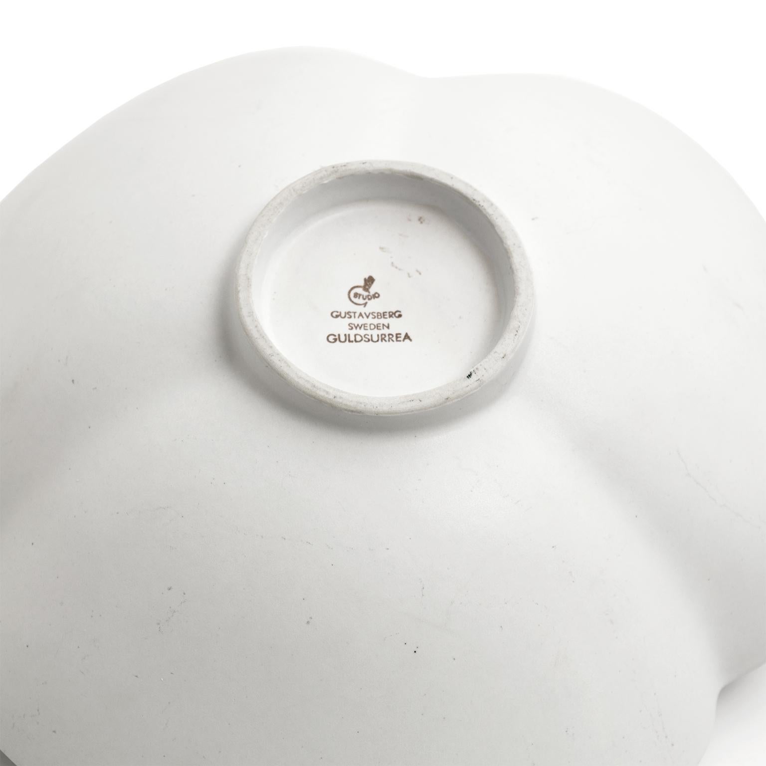 Guldsurrea Series Stoneware Bowl by Wilhelm Kage, Gustavsberg, Sweden For Sale 1