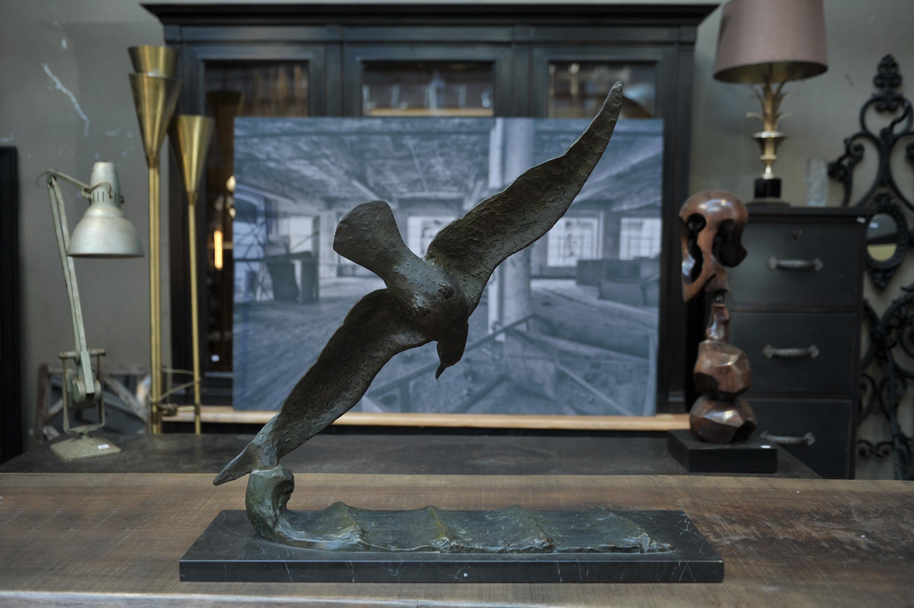Art Deco Gull Bird Art Déco Bronze Sculpture by Georges Raoul Garreau For Sale