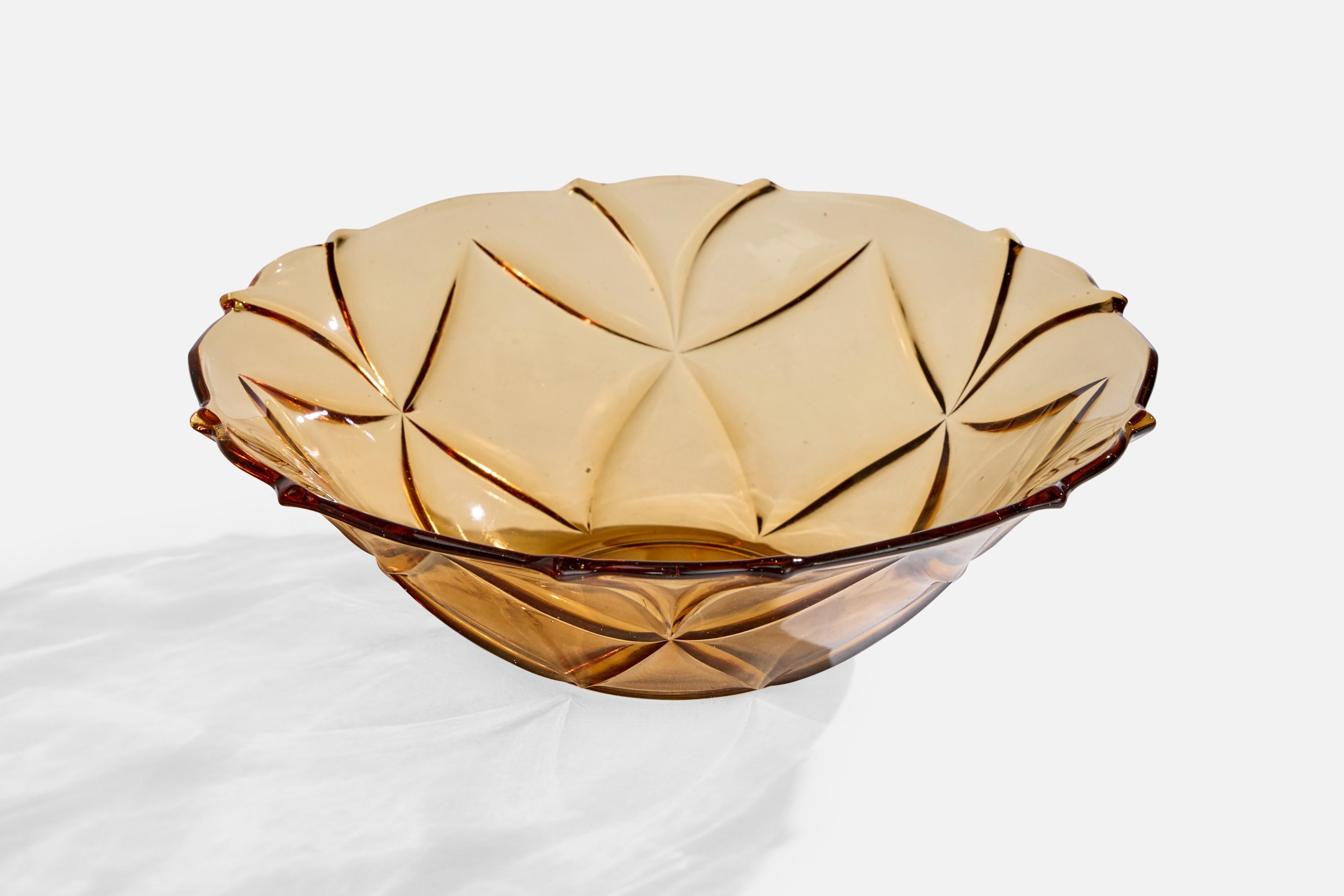 A glass bowl produced by Gullaskruf, Sweden, c. 1920s.

Overall Dimensions (inches): 3.0
