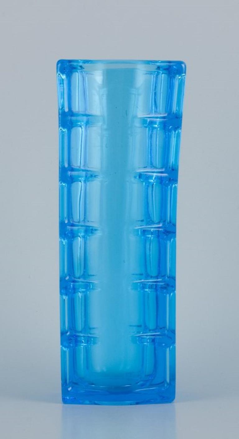 Gullaskruf, Sweden, art glass vase in blue glass.
Modernist design.
Late 20th century.
In perfect condition.
Dimensions: Height 20.0 cm, Diameter 6.8 cm.