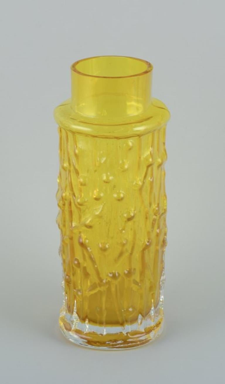 Gullaskruf, Sweden, art glass vase in yellow glass.
Modernist design.
Signed and dated 1995.
In perfect condition.
Dimensions: Height 26.0 cm, Diameter 10.0 cm.
