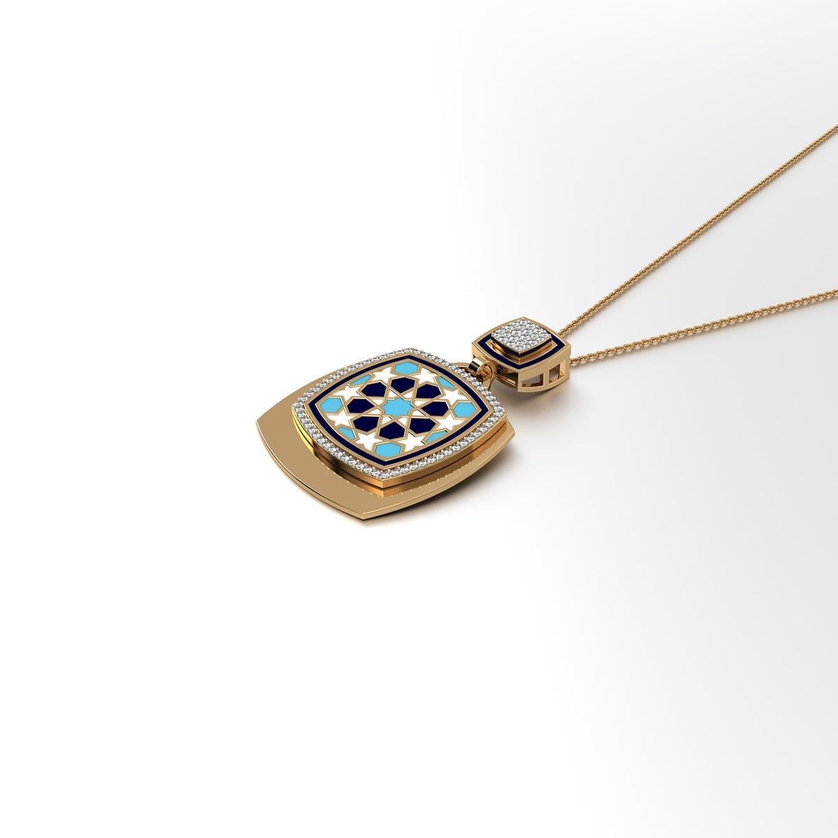 Ciondolo Gulsen Cushion Double Dangler Medium, della nostra premiata collezione Miraas, meticolosamente realizzato in oro 18kt, con diamanti finemente assortiti e incastonato con un motivo arabesco a rosetta a 8 punti con dettagli in smalto blu di