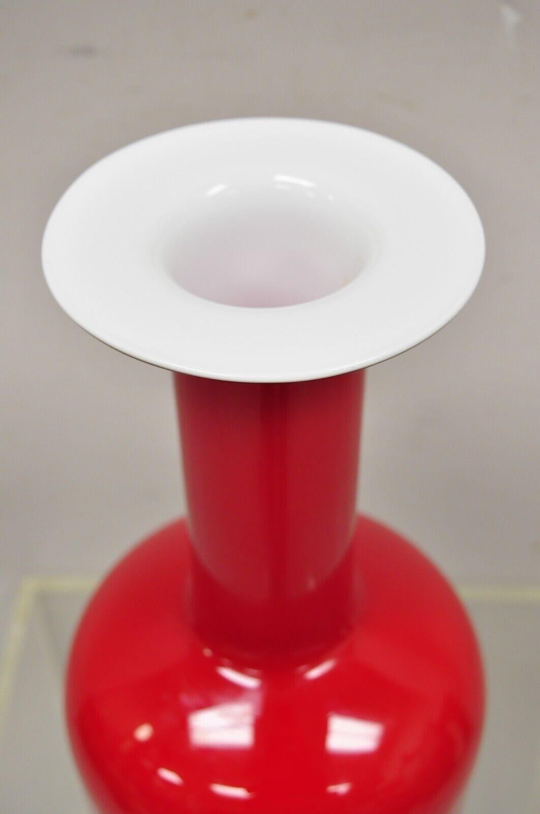 Gulvase by Otto Brauer Holmegaard Brauer Red Art Glass Vase Sweden In Good Condition For Sale In Philadelphia, PA