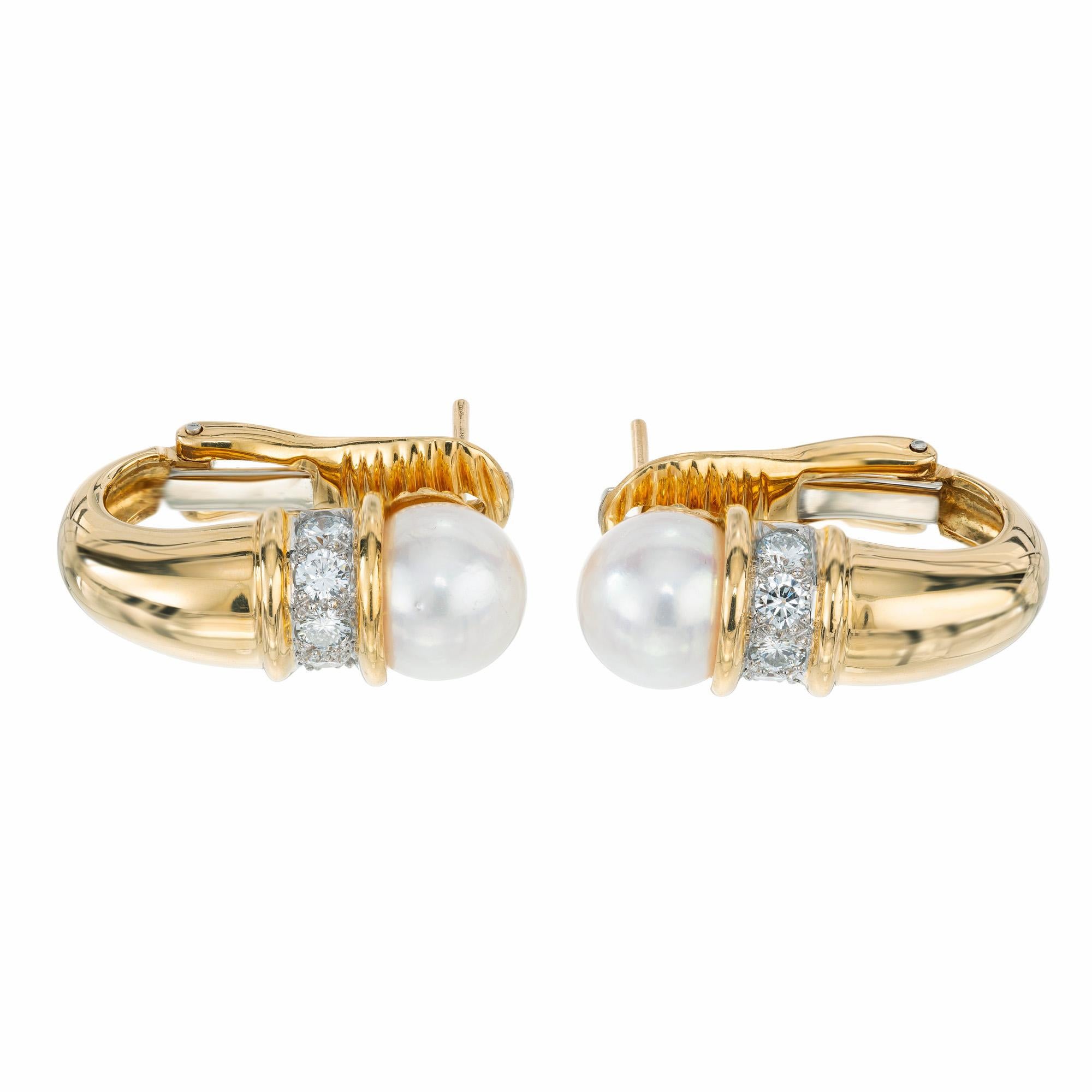 Orecchini a clip Gumps Cultured Pearl Diamond Gold Cornucopia Design in vendita 1
