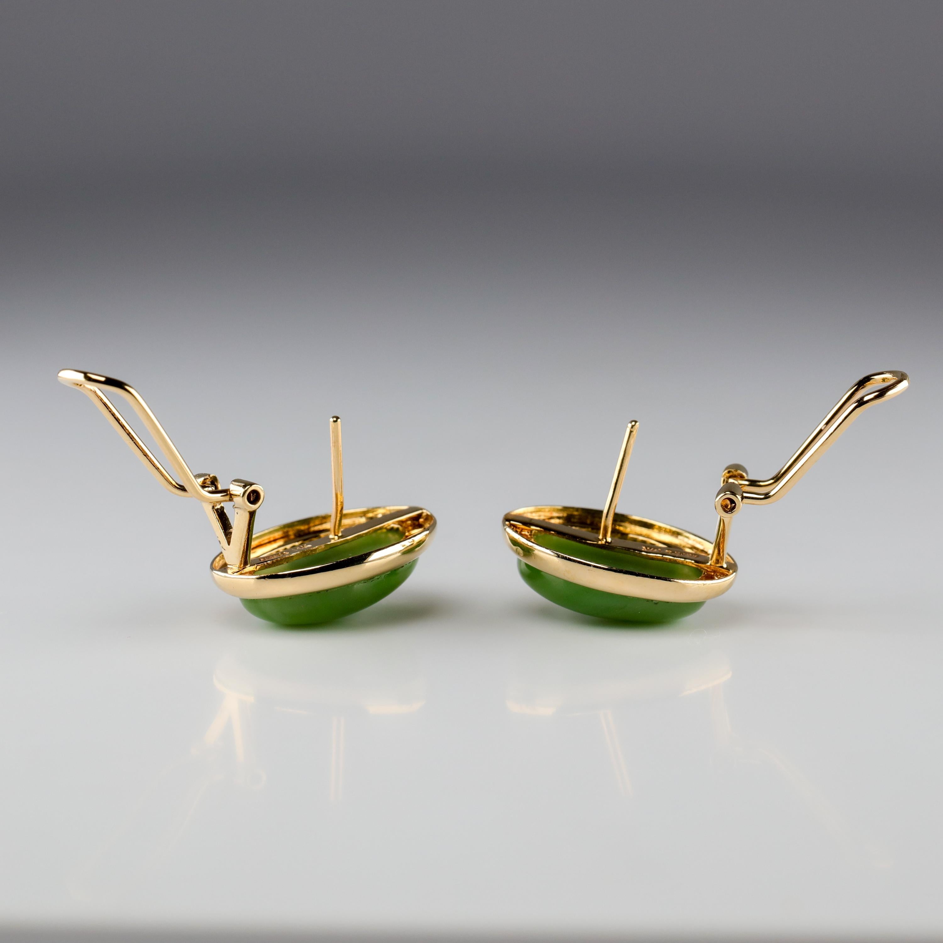 Gump's Jade Earrings in Gold, circa 1990s In Excellent Condition In Southbury, CT
