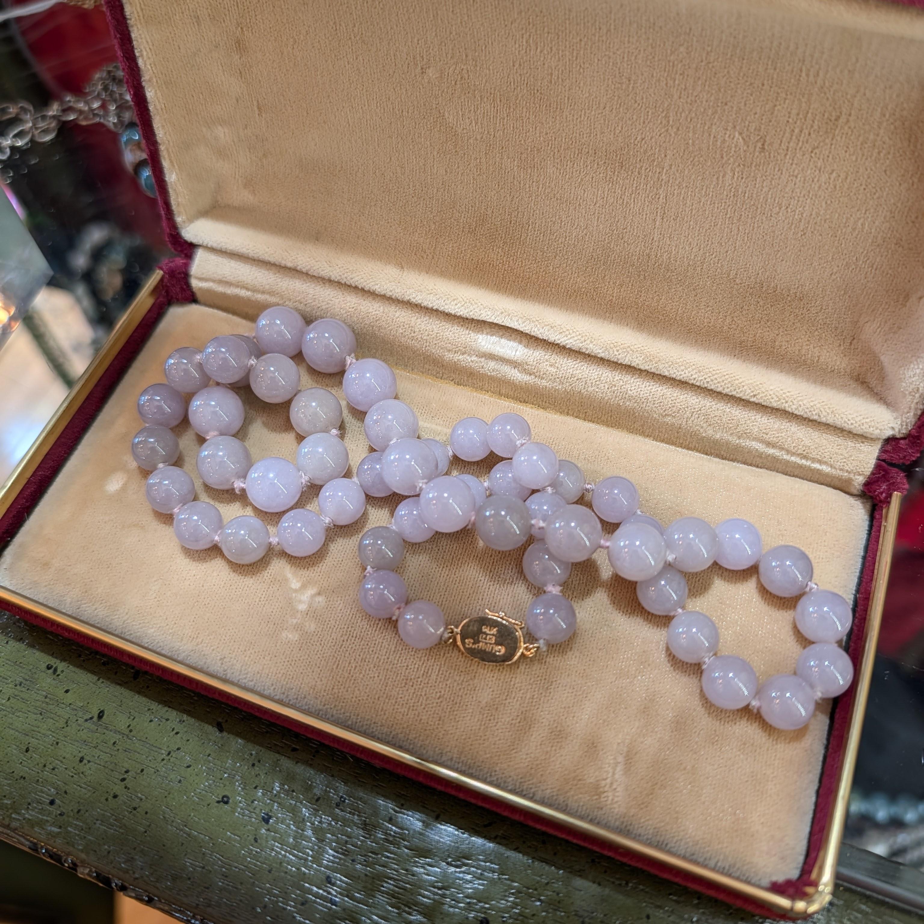 Collana in giadeite color lavanda di Gump, metà secolo, straordinaria in vendita 3