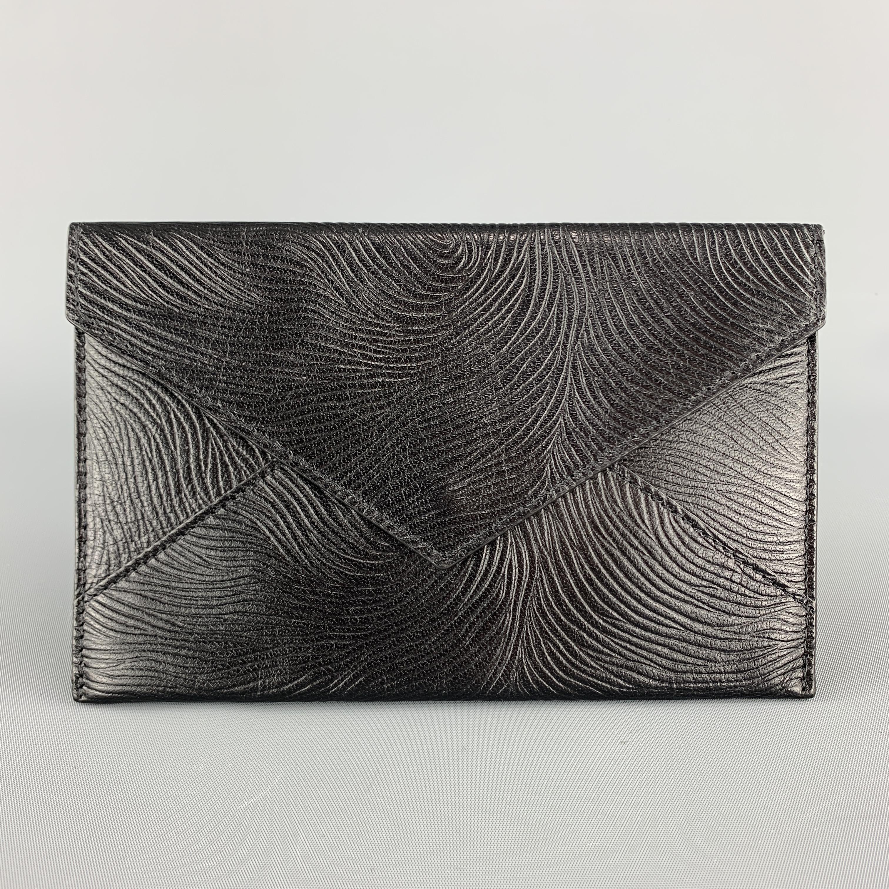 GUMP'S Textured Embossed Pattern Black Leather Rectangle Envelope Wallet In Excellent Condition In San Francisco, CA