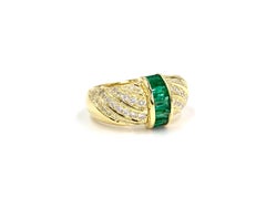 Gumuchian 18 Karat Emerald and Diamond Modern Ring