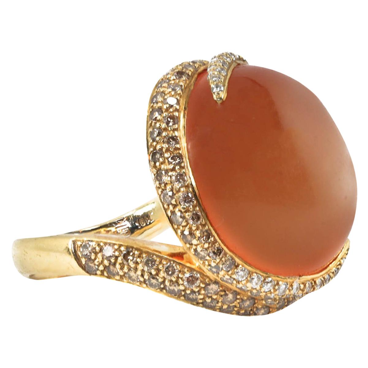 Gumuchian 18 Karat Moonstone Cabochon and Diamond Ring For Sale