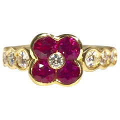 Gumuchian 18 Karat Yellow Gold Diamond and Ruby Flower Cocktail Ring Gumuchian 18 Karat Yellow Gold Diamond and Ruby Flower Cocktail Ring