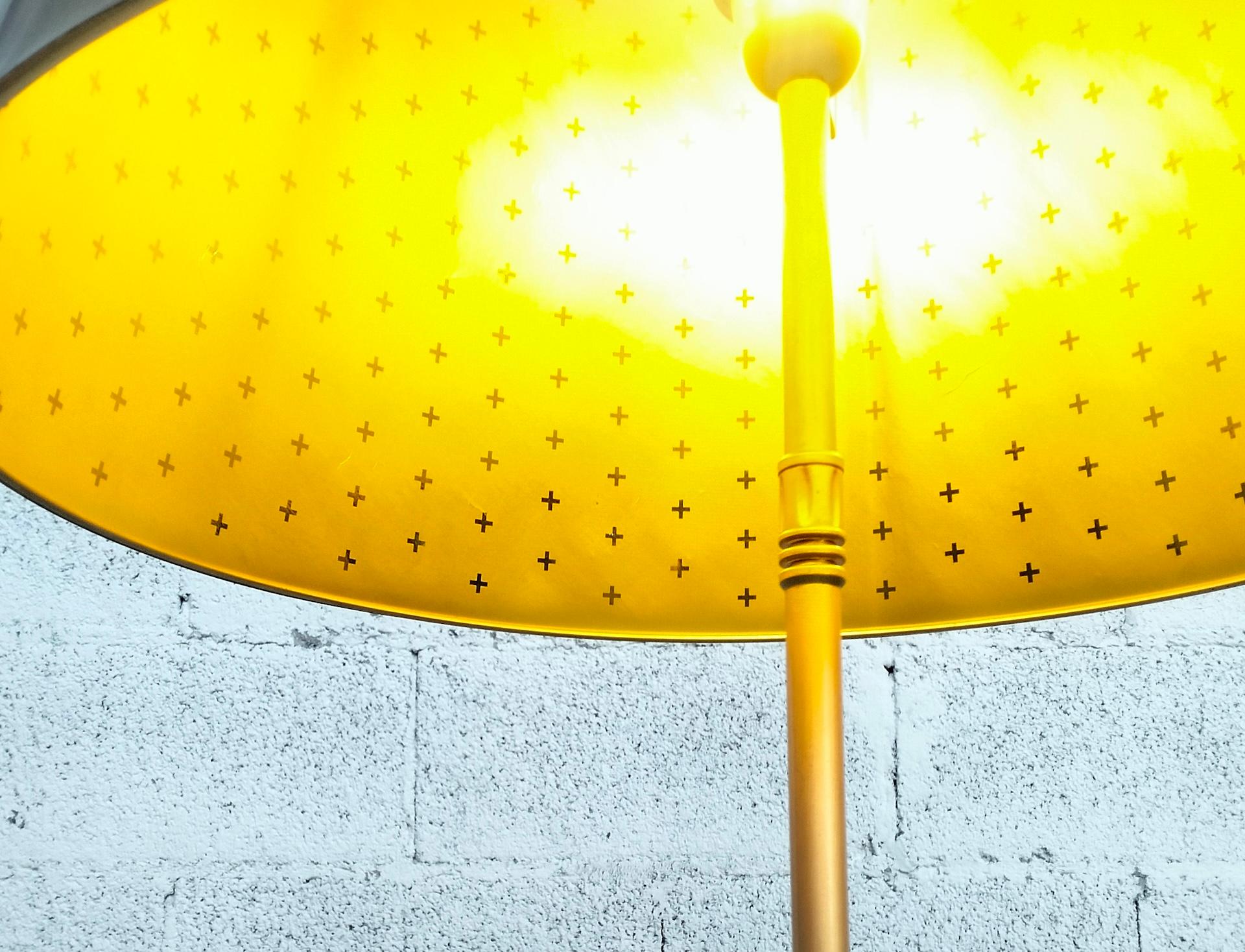 “Gun” floor lamp by Philippe Starck  for Flos, 2000s In Good Condition For Sale In Padova, IT