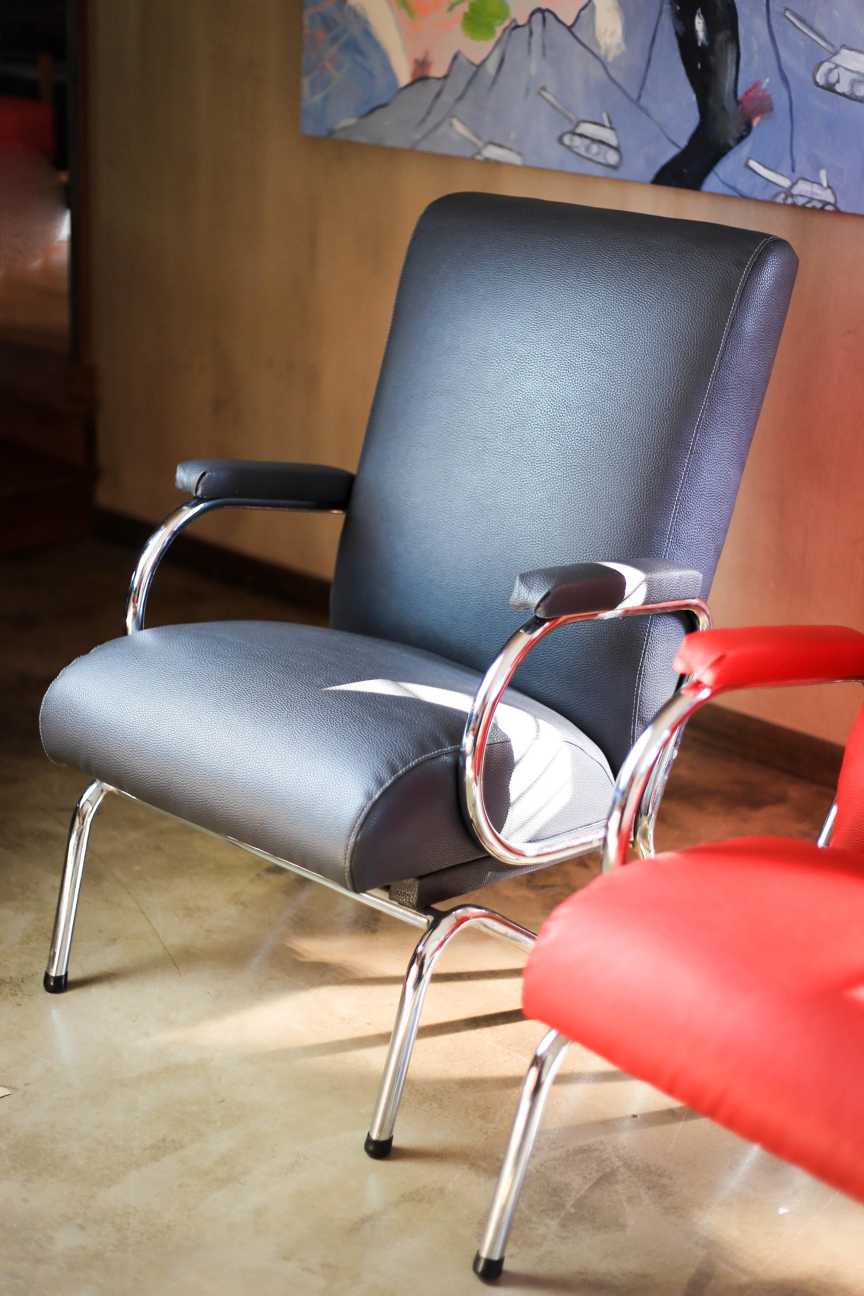 20th Century Gun Metal Grey Art Deco Chrome-Plated Tubular Steel Chair For Sale