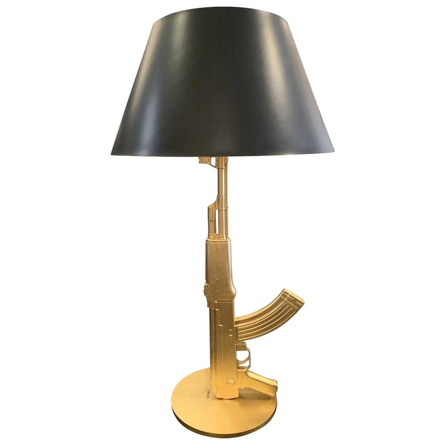 FLOS Guns Collection AK47 Table Lamp in Gold by Philippe Starck For Sale at  1stDibs | ak47 gold lamp, philippe starck ak47 lamp, gold ak lamp