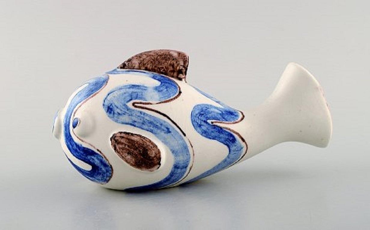 Gun Von Wittrock for Rørstrand. Unique sculpture. Fish in glazed ceramics, mid-20th century.
Measures: 16.5 x 8 cm.
In very good condition.
1st factory quality.
Stamped.