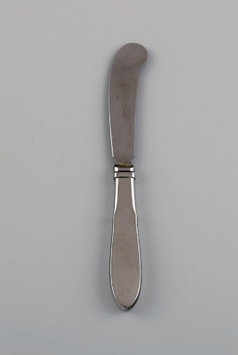 Gundorph Albertus for Georg Jensen. Three Mitra butter knives in stainless steel. 1970s.
Measure: Length: 16 cm.
In excellent condition.
Stamped.