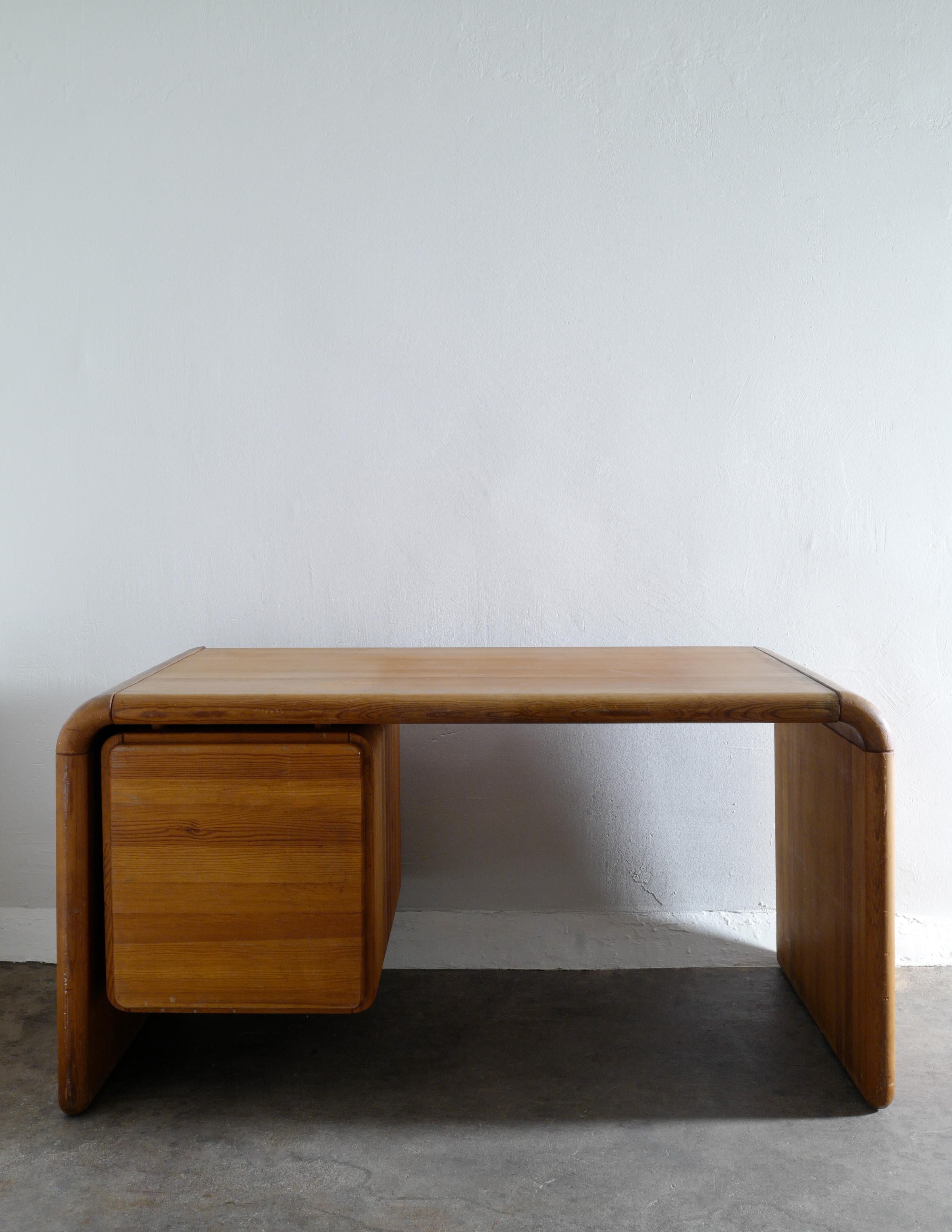 1980s desk