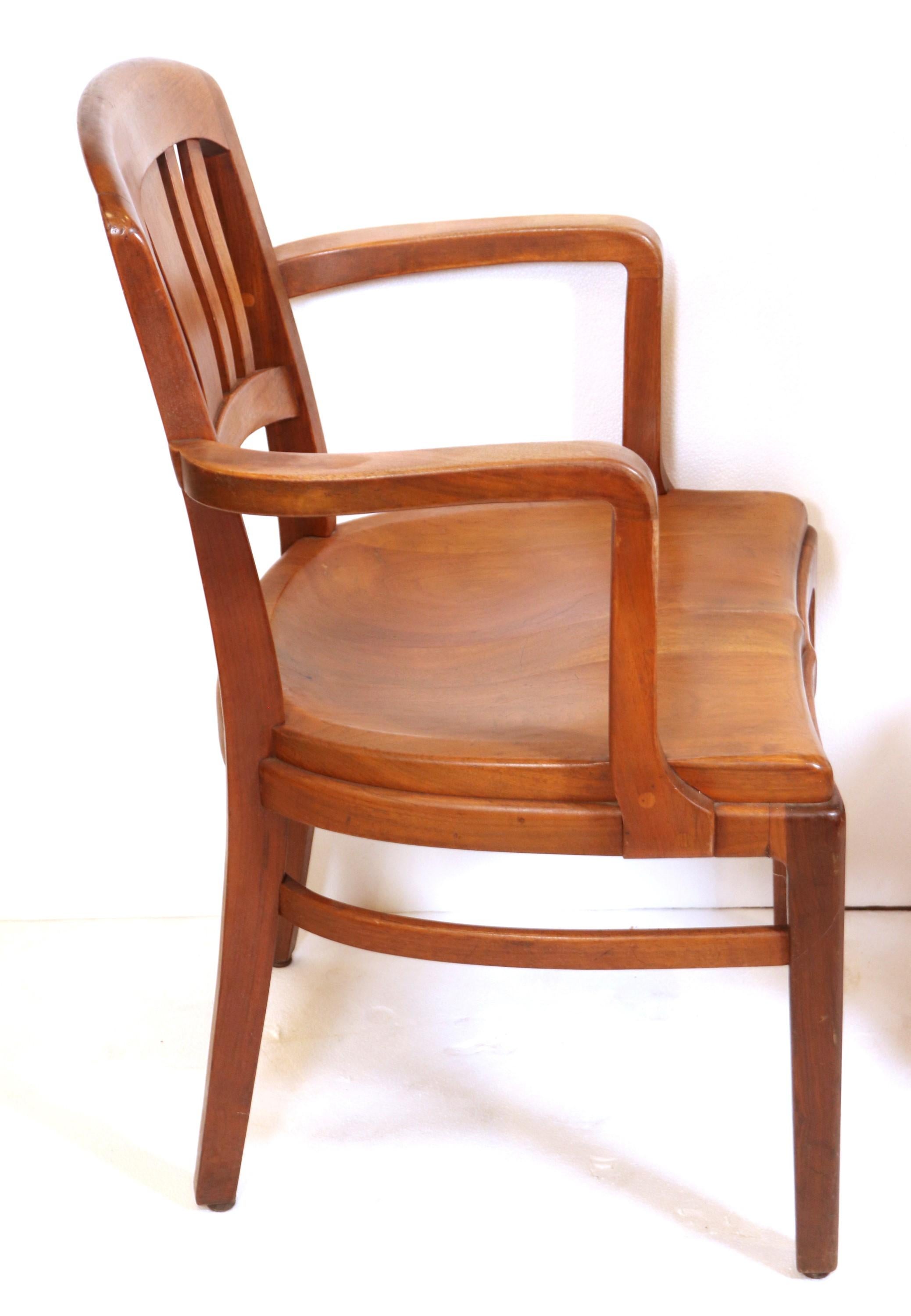 Gunlocke Art Deco Pair of Walnut Office Bankers Chairs In Good Condition In New York, NY