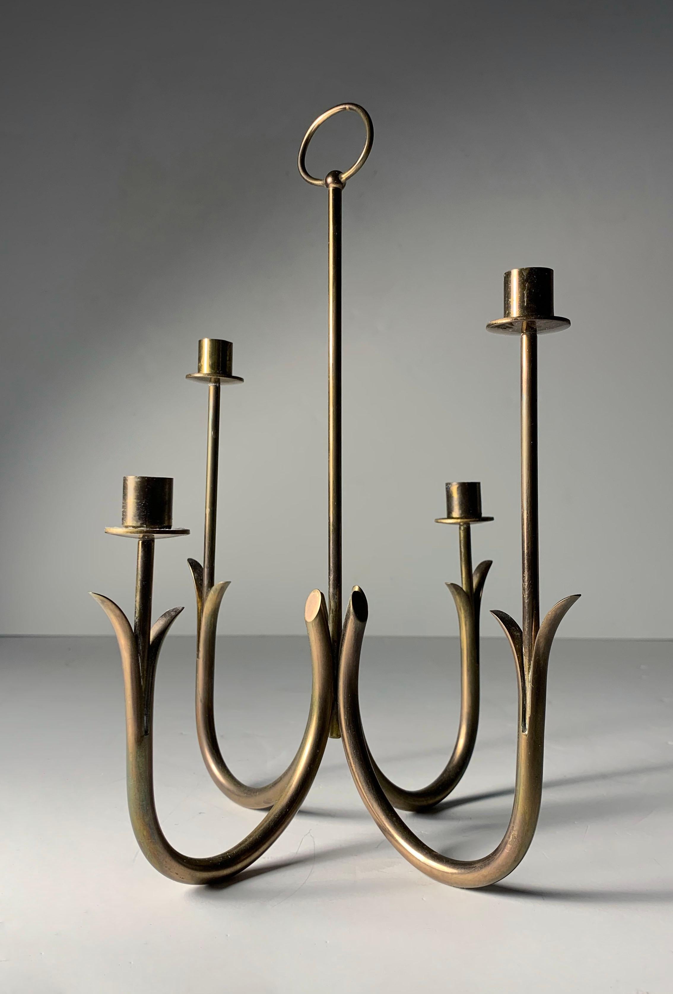 Mid-Century moderno Candelabro a 4 candele in ottone Gunnar Ander di Ystad Metall Sweden in vendita