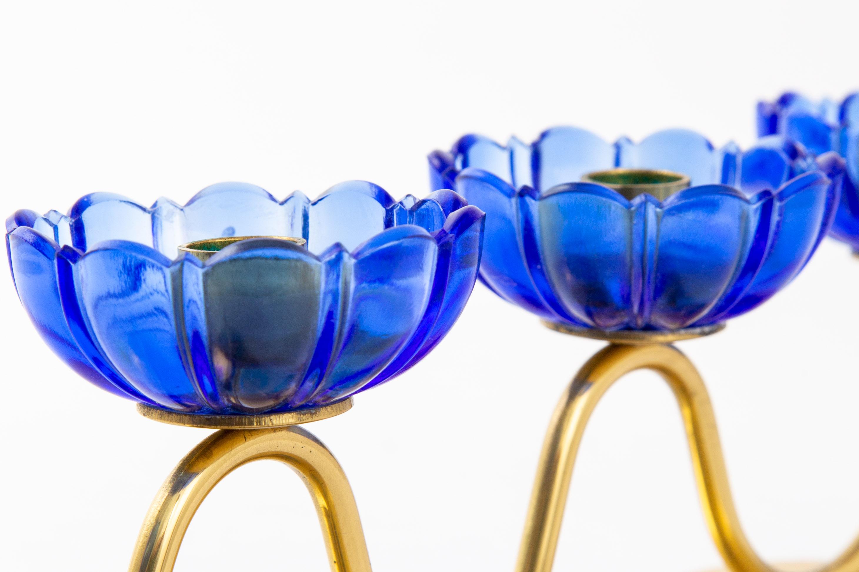 Gunnar Ander Candleholders Sweden for Ystad Metall, Blue Flower with Brass In Good Condition For Sale In LA Arnhem, NL