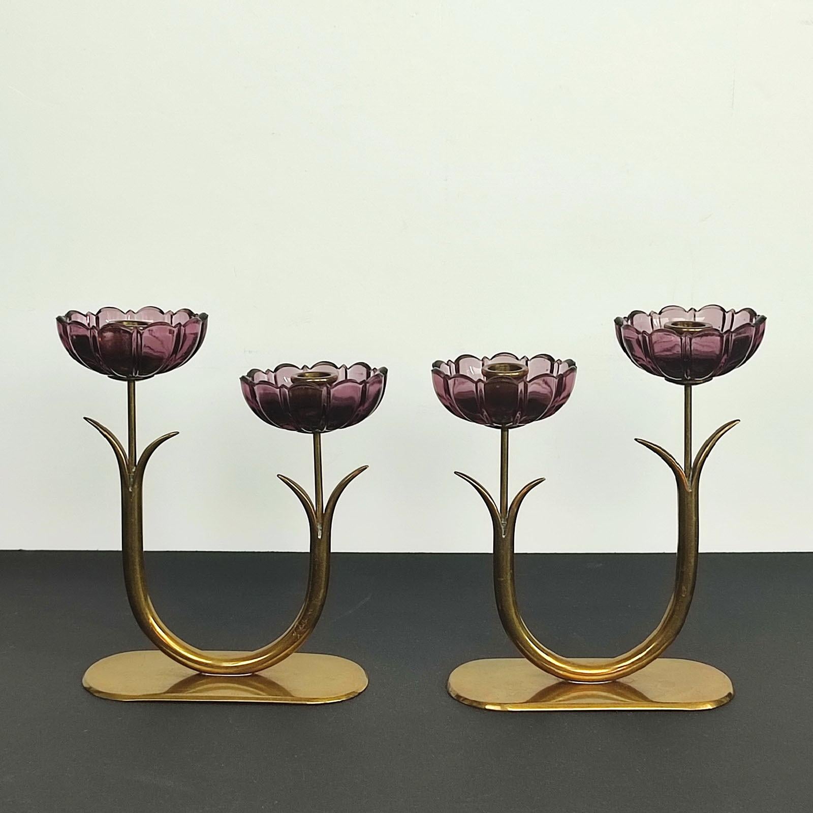 Mid-Century Modern Gunnar Ander Pair of Brass Candleholders with Flowers in Purple Glass